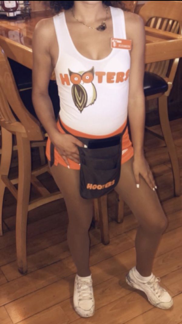 Hooters costume for Sale in Key Biscayne, FL OfferUp
