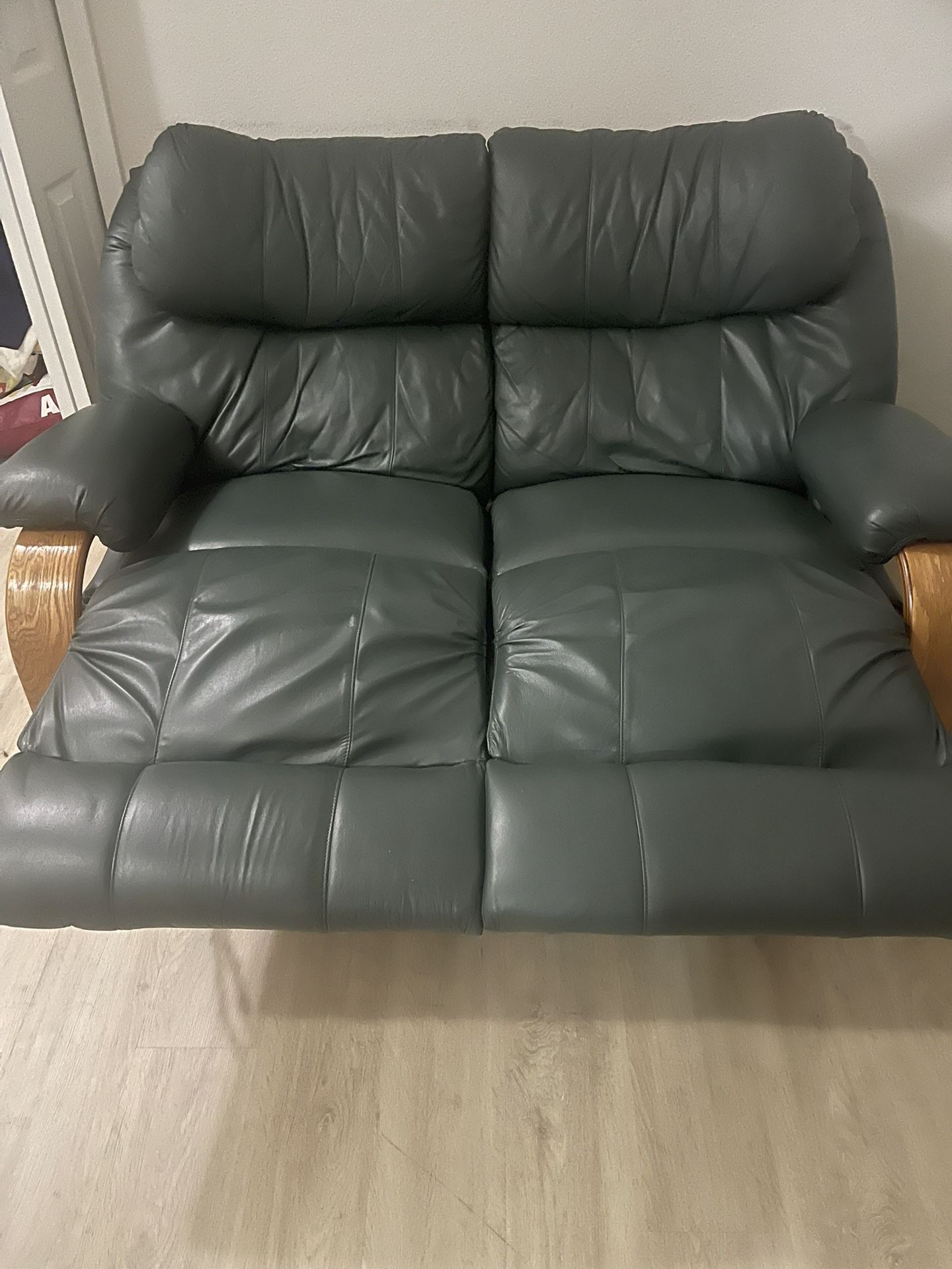 Reclining Loveseat And Chairs