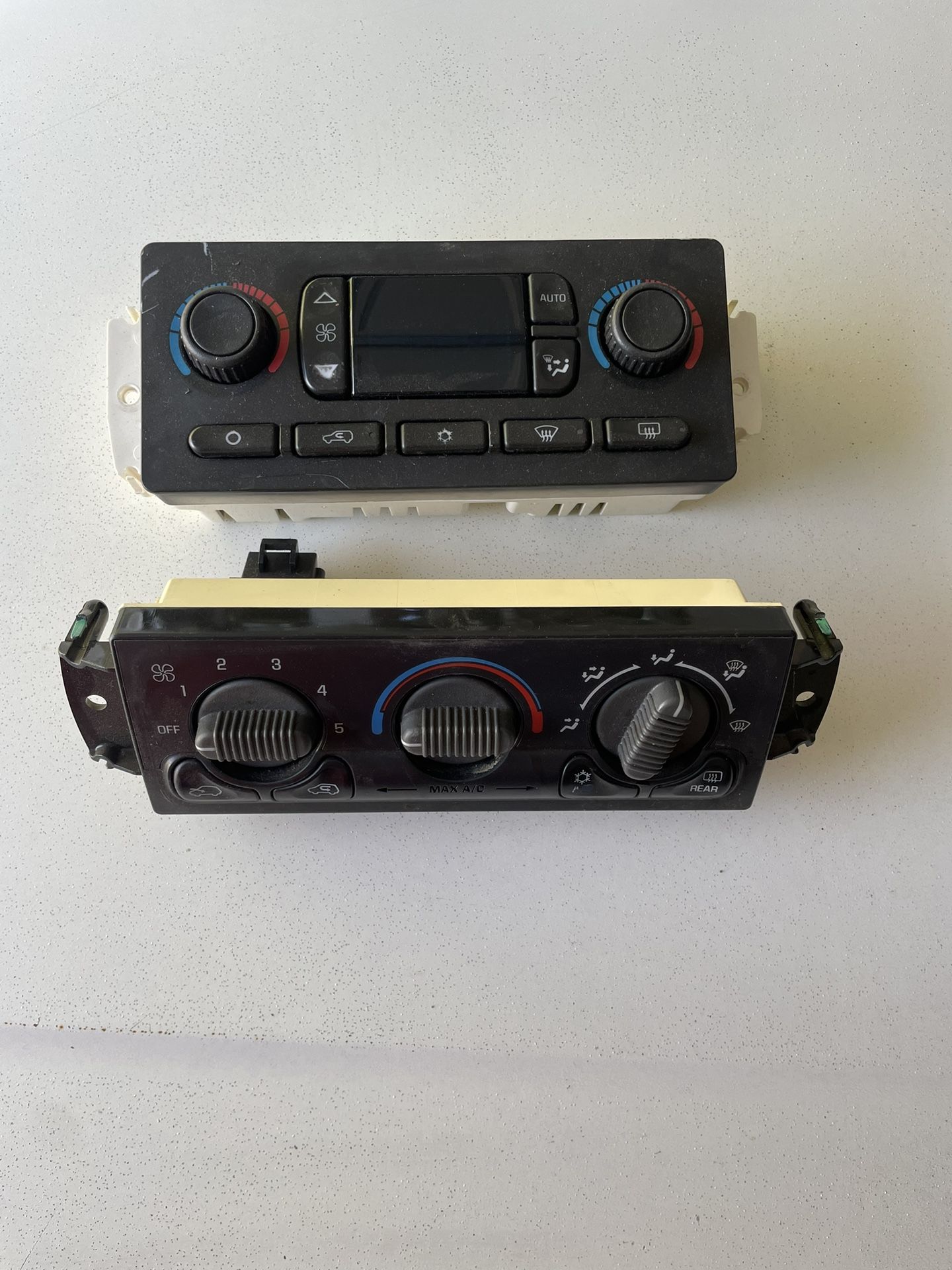 Chevrolet Suburban Climate Control 