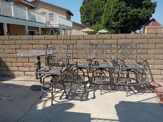 Iron table set and 4 chairs