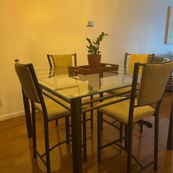 Dining table with 6 chair