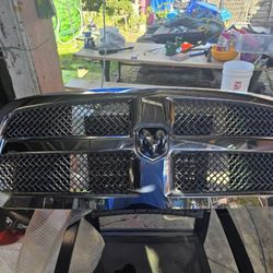 2015 Ram Limited Grill