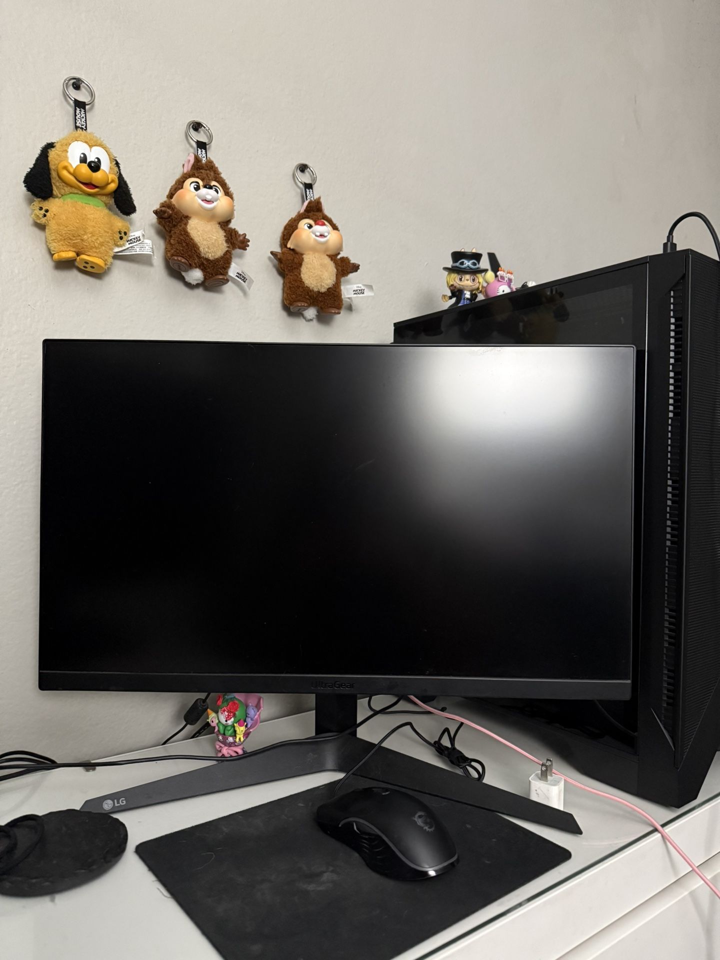 LG monitor 24" inch and PC for sale 