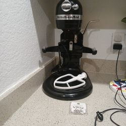 Free Kitchen Aid Mixer Works Fine Missing Parts You Can Buy 