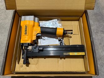 DeWalt 16 GA Wide Crown Lathing Stapler