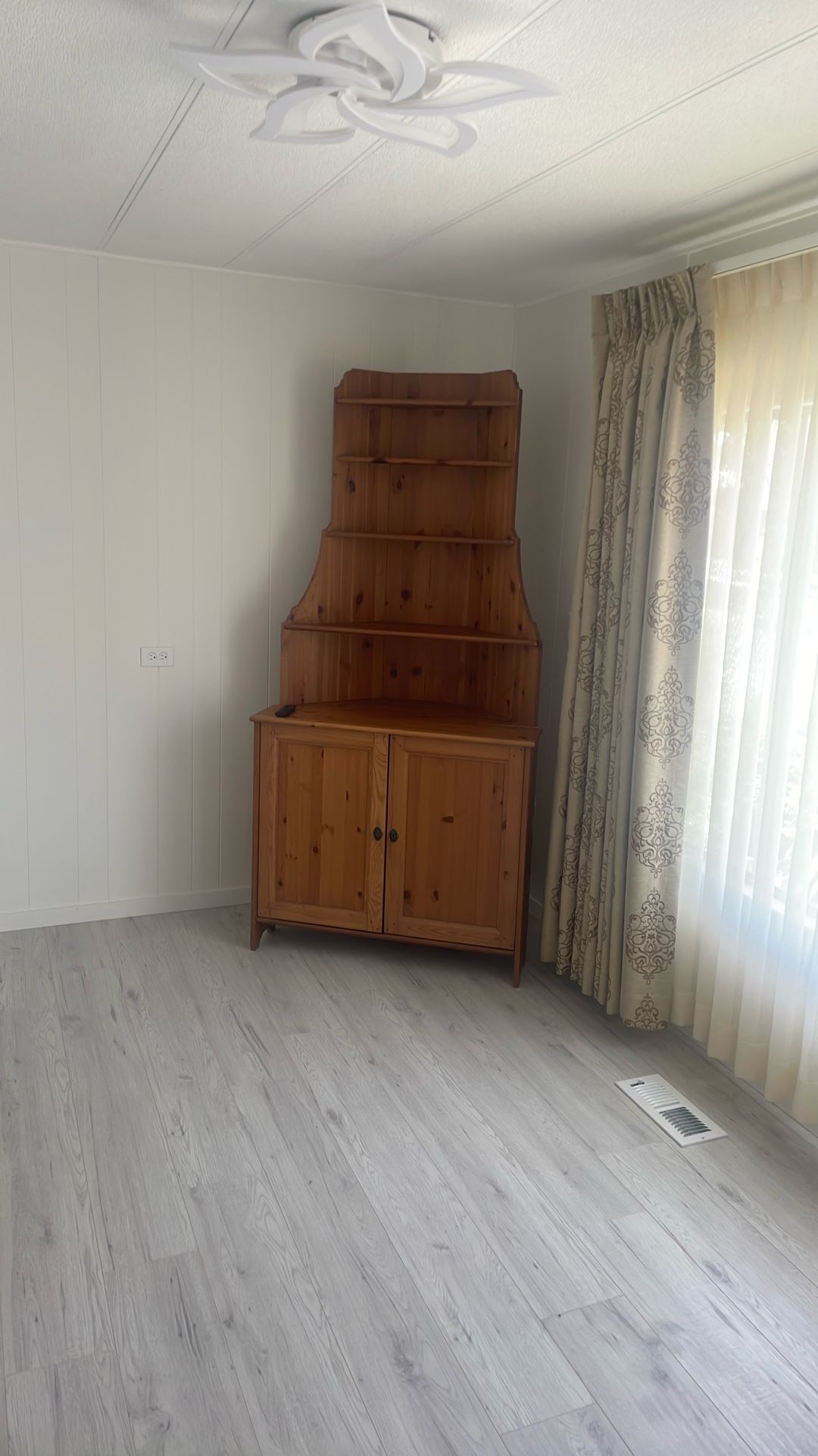 Wood Corner Shelf