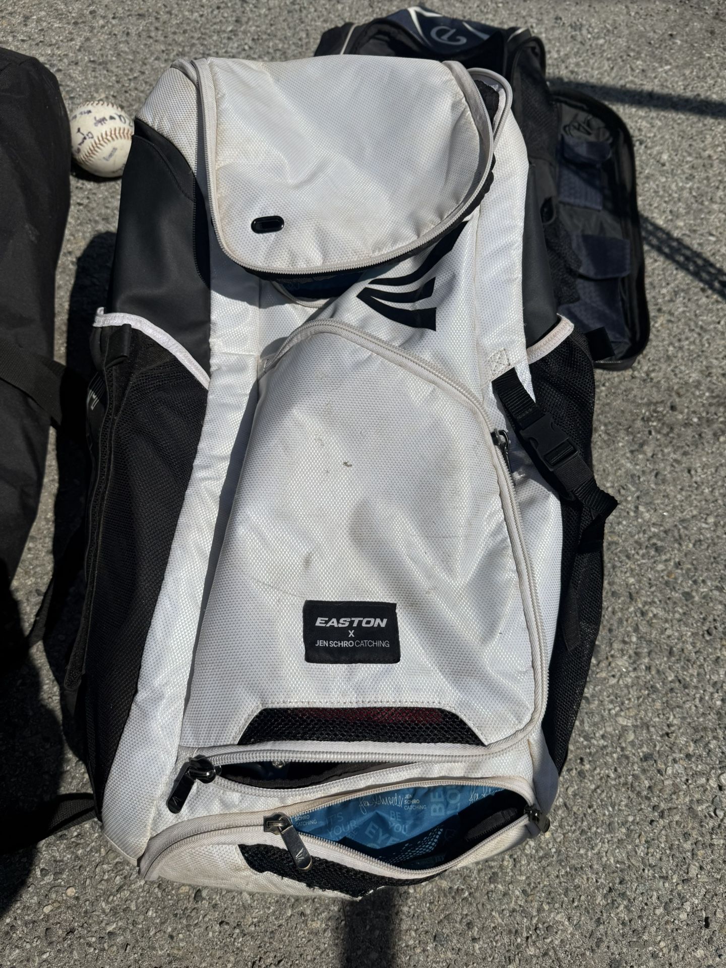 Jenschro Catching Softball backpack