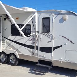 2011 Aljo by Skyline 2570B