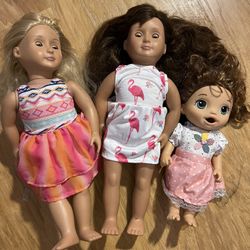 3 Dolls