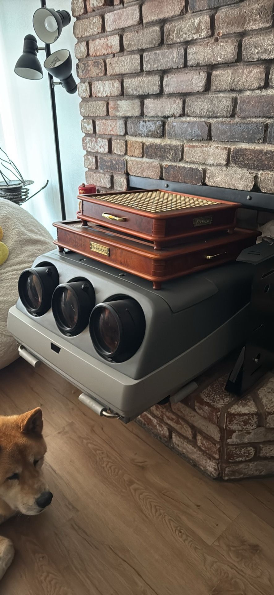 Sony VPH-G90U CRT Projector