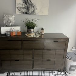 Dresser , Chest And Two Night Stands 