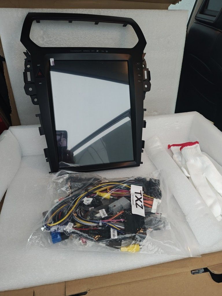 Ford F-150 Factory 13-in Touch Screen