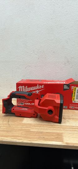 M18 18-Volt 1250 Lumens Lithium-Ion Cordless Search Light (Tool-Only)