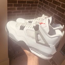 Last Pair Air Jordan White Cement 4s 