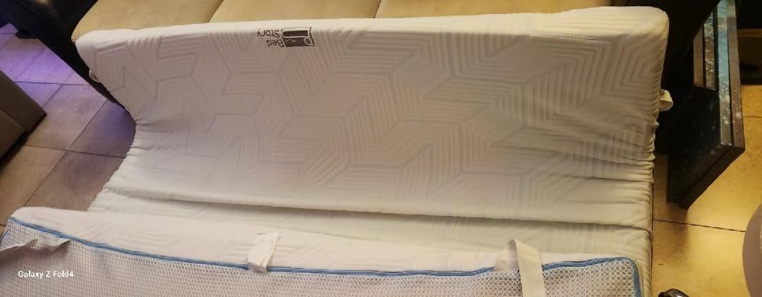 King Size BedStory  Gel Foam Topper with Breathable Cover