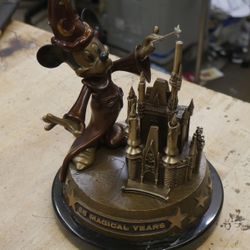 Disney 25 Magical Years Bill Toma Bronze Mickey Mouse Sculpture 3/100 signed.  