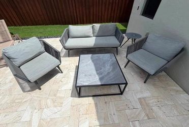 Modern 4-Piece Outdoor Patio Set