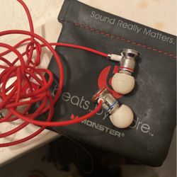 BEATS BY DRE HEADPHONES