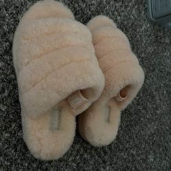 Ugg Fluffy Slides