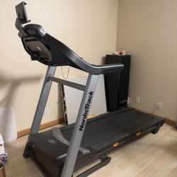 NordicTrack C1070 Pro