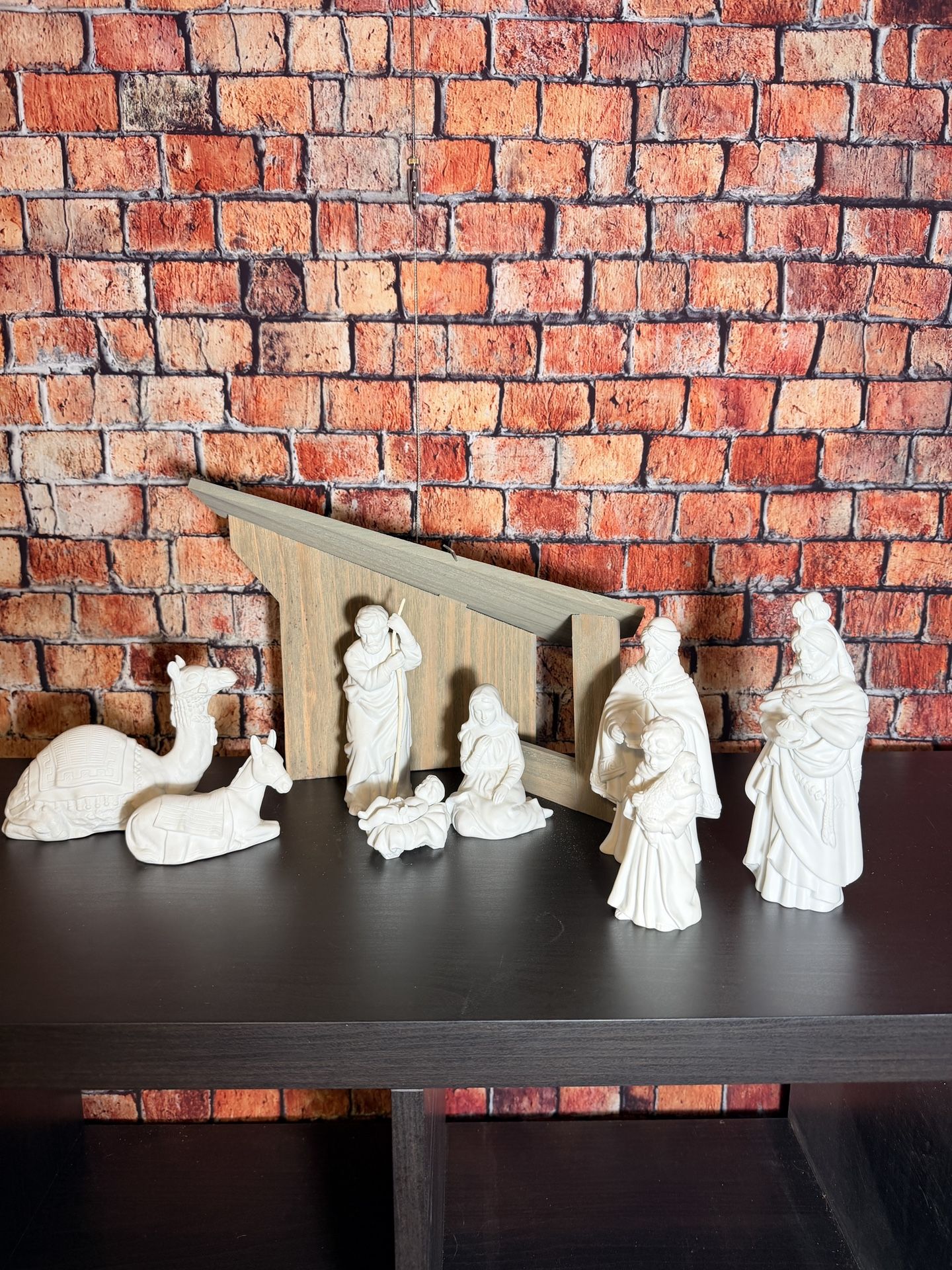 Vintage Avon Nativity Collectibles, 8 Pieces Plus Stable
