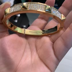 Women’s Bracelet (MICHAEL KORS) 