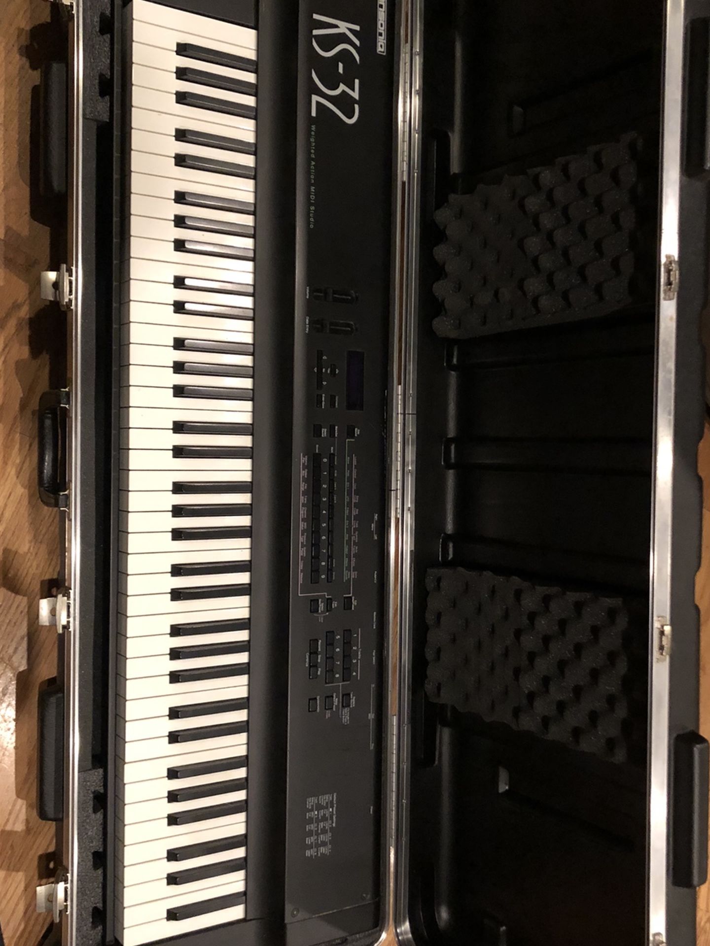 Studio Keyboard - Ensoniq KS-32
