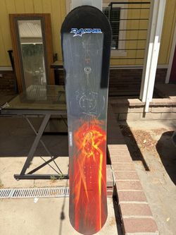 SNOWBOARD