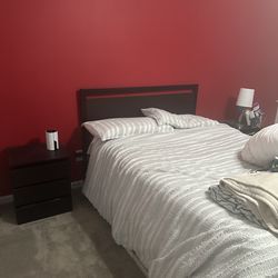 Black Full Mattress Bedroom Suite