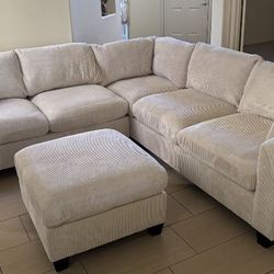 Sectional Set With Ottoman 