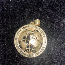 10k World Is Yours Pendant 