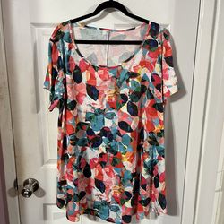 Women’s Size 3X Tunic length top.  Short sleeves.  Brand new never worn.  Smoke free home