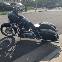 2014 Harley Davidson Street Glide Fully Loaded