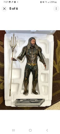 Justice Aquaman  Statue  DC 