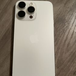 Unlocked iPhone 15 Pro Max 256gb