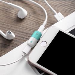 Lot Of 5 2in1 Dual Lightning charging adapter splitter Audio Cable