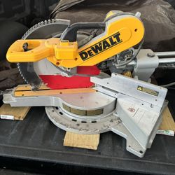 12” Sliding Compound miter Saw