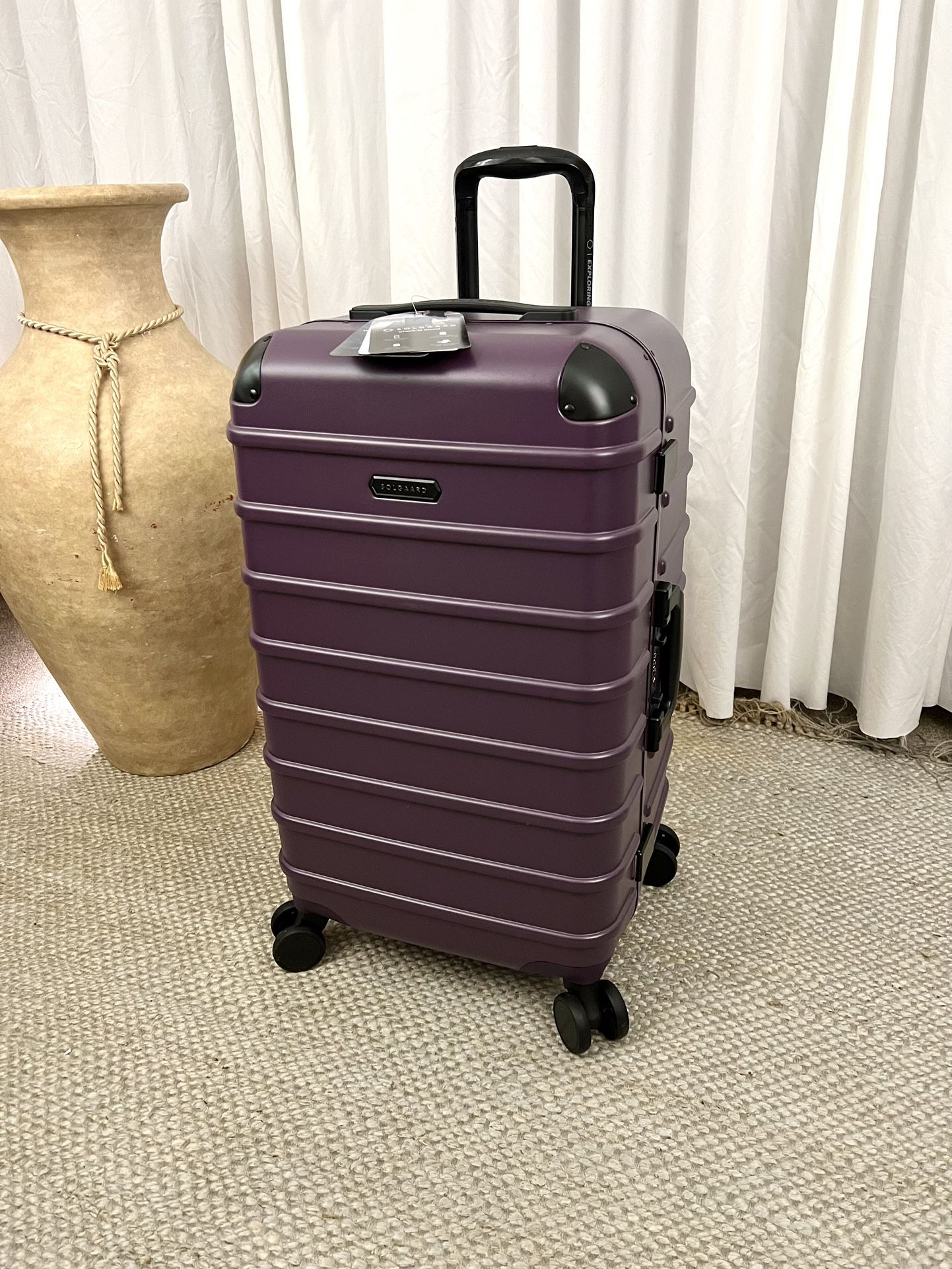 Solgaard Check-In Closet 27"