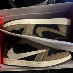 Travis Scott Size 10  Men