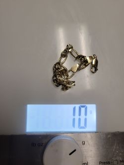 14k gold bracelet.