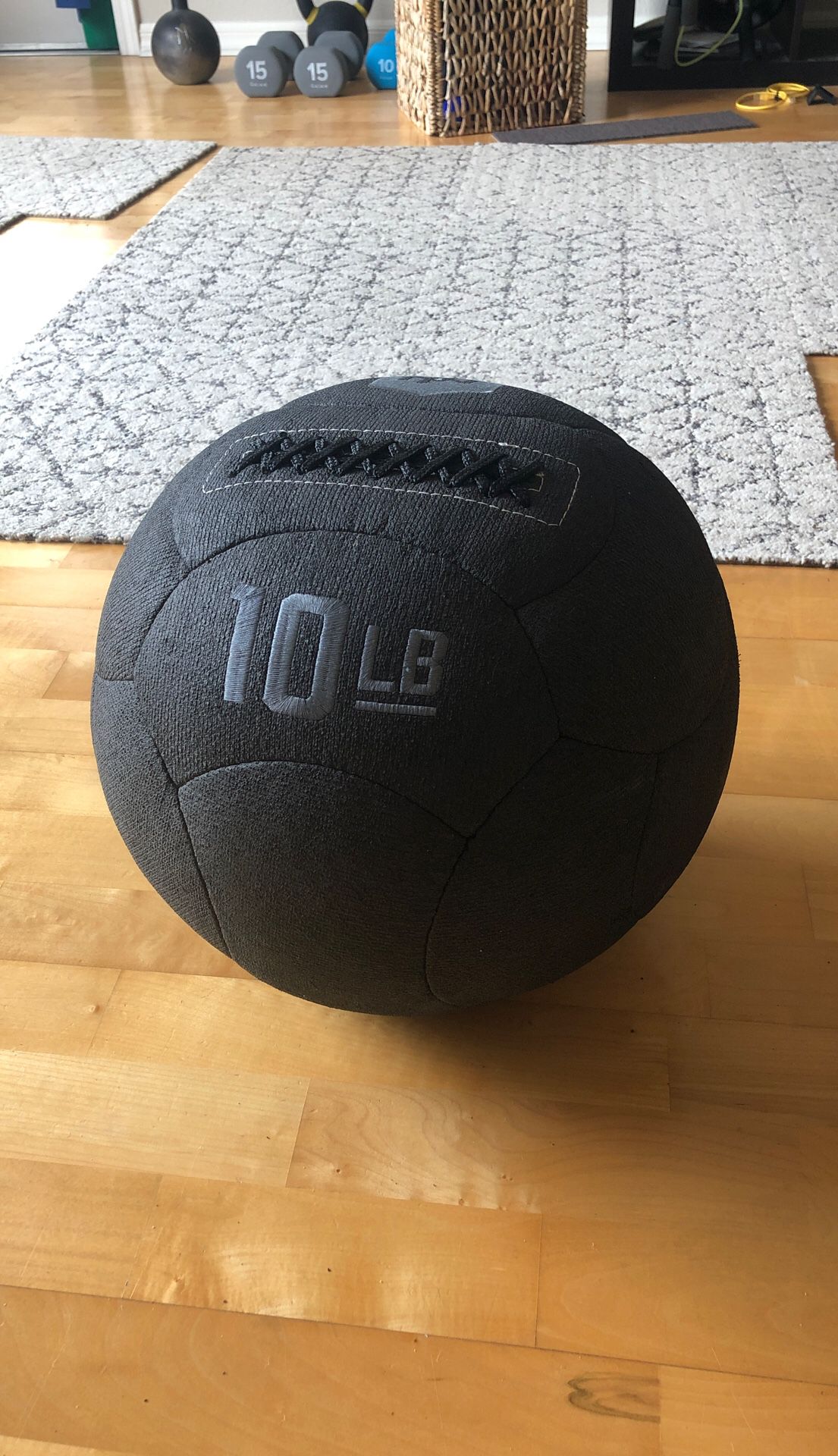 Medicine ball 10 lb