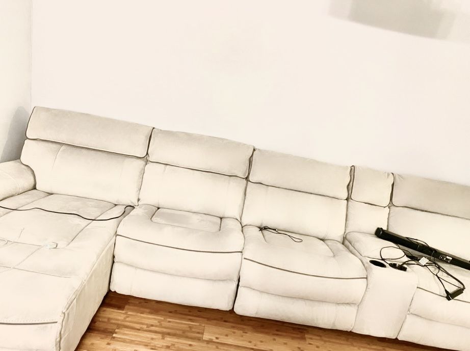 Contempo Sectional