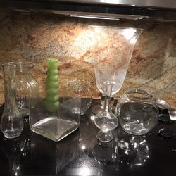 Vases - 8 Flower Glass Vases Different Shape & Size