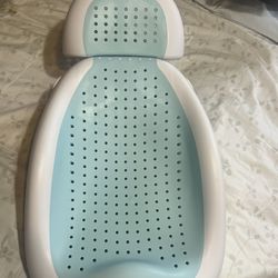 Blue Infant bathtub