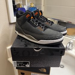 Men’s Jordan Retro 3 Size 12 New