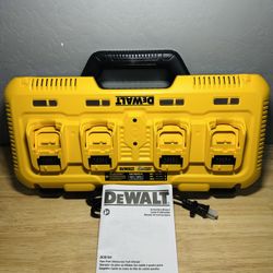 DEWALT 4-PORT CHARGER 