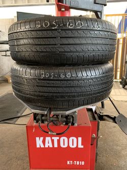 Pair 205 60 16 Nexan N Priz AH8 (2) Used Tires 