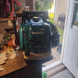  Makita MM4 Backpack Blower