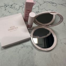 New Kylie Cosmetics Compact Mirror, 2.7 1 X 2.6 w & mini lipstick KYLIE 808