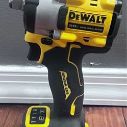 DeWalt ATOMIC 20V Cordless Brushless 1/2 in. Variable Speed Impact Wrench DCF921